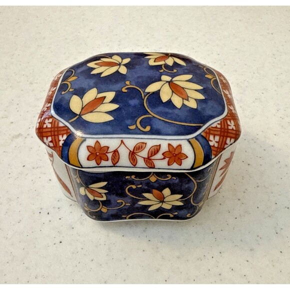 Takahashi Other - Vintage Takahashi San Francisco Porcelain Trinket Box Blue/red Floral